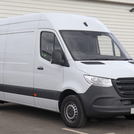 2019_Mercedes-Benz_Sprinter_314_CDi_2.1-540x540.jpg